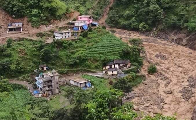 बाढी पहिरोबाट एकैदिन ७ जनाको मृत्यु, २ बेपत्ता